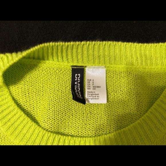 Sweater - Picture 3 of 3